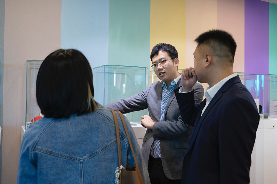 承達集團、北京港源裝飾公司一行蒞臨木蘭清總部商務考察